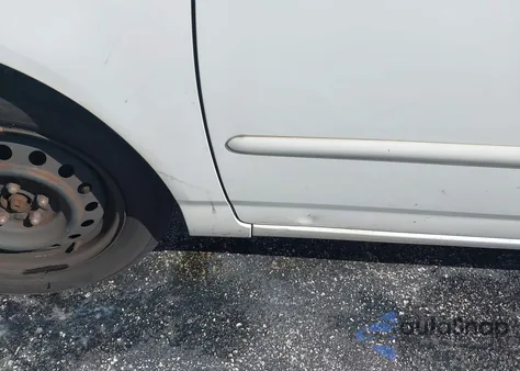 2004 Toyota Corolla Le z USA, uszkodzony, nr VIN 1NXBR38E94Z308066